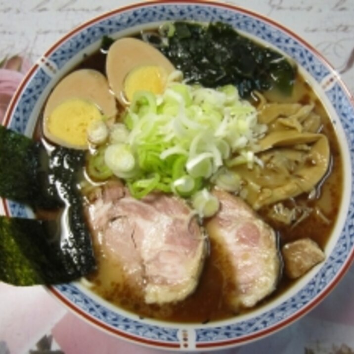 秋風が吹いてくると食べたくなる醤油ラーメン